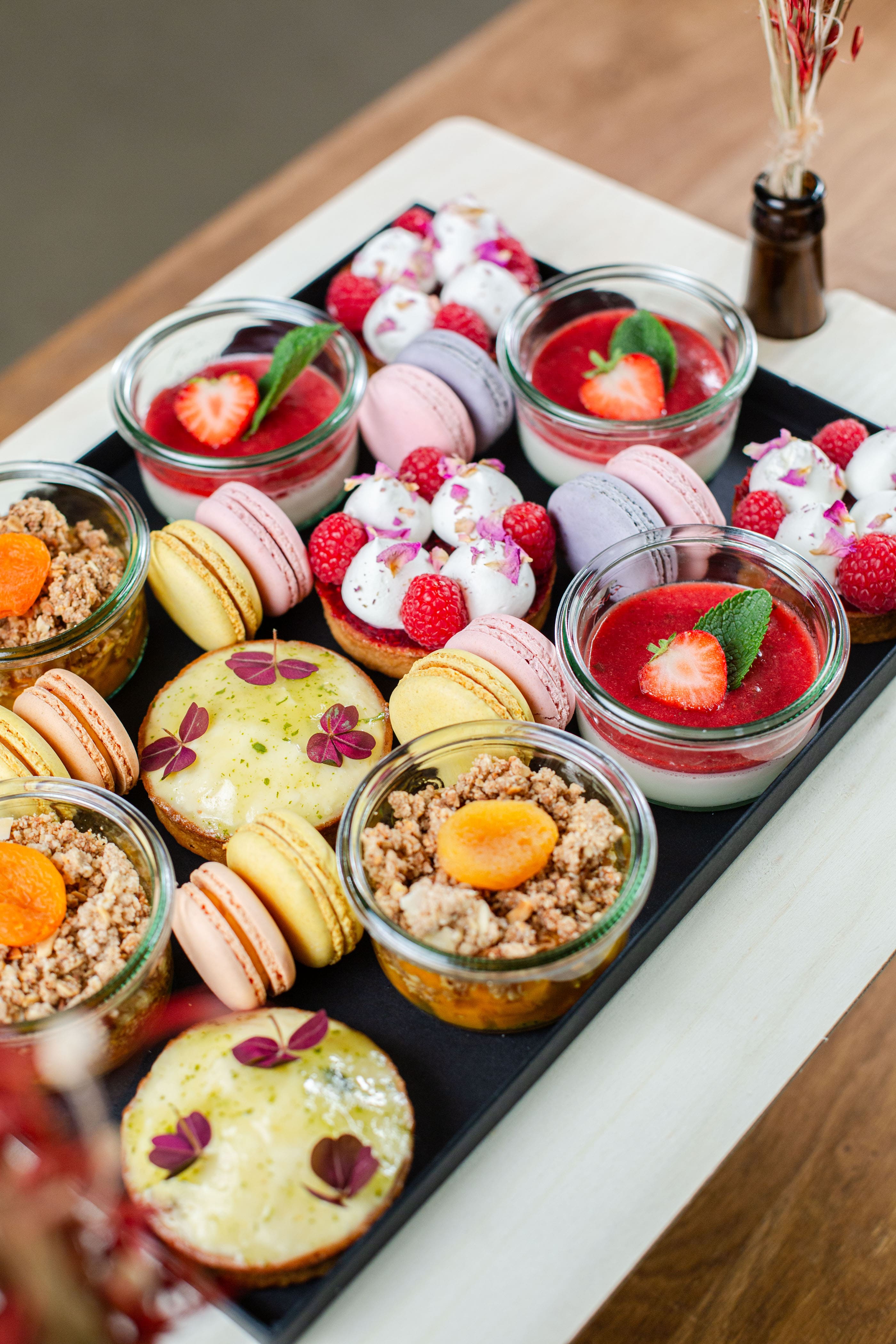 Plateau de Pâtisseries aux Fruits (pour 12)