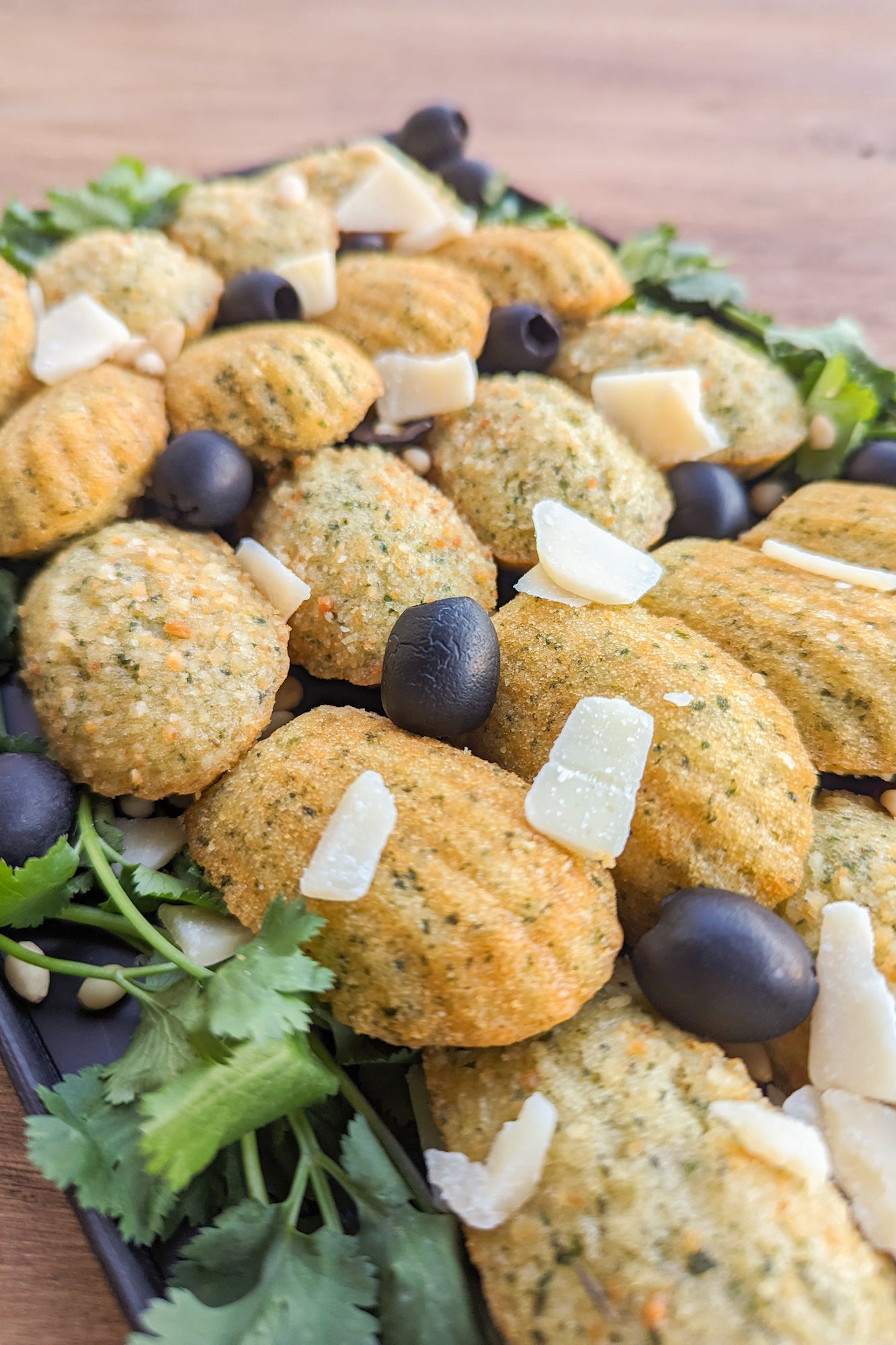 24 Mini madeleines au pesto